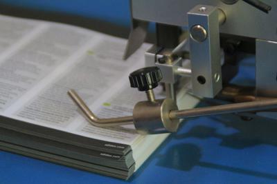 Máy gấp giấy PRY-660T với dao độc lập 4