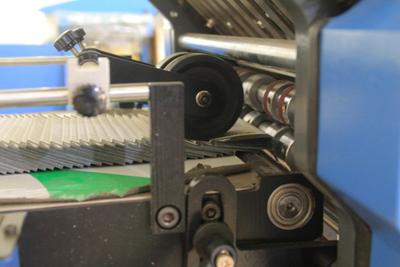 Máy gấp giấy PRY-660T với dao độc lập 6