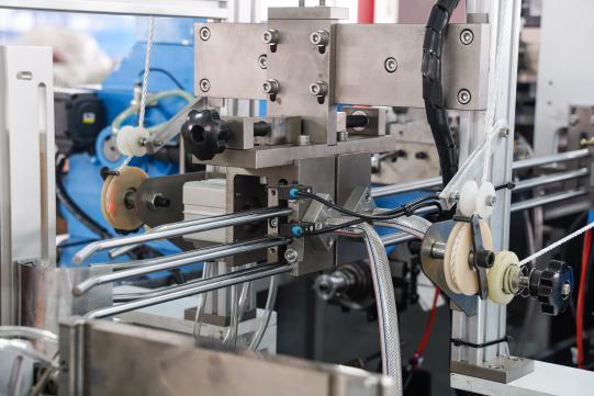 Máy chèn dây PRY-450A túi giấy 6