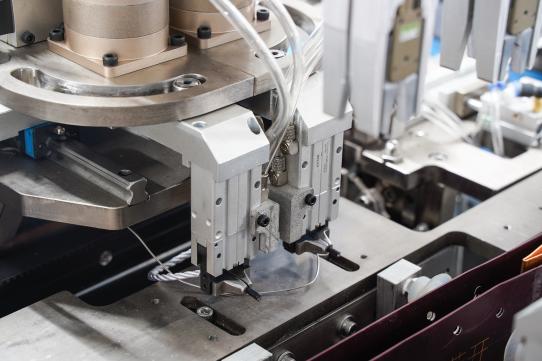 Máy chèn dây PRY-450A túi giấy 9