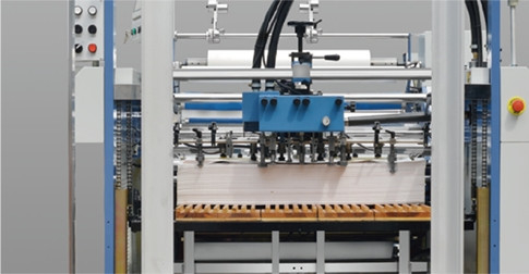 SW-820 / SWAFM-1050 Fully Automatic Thermal Film Laminating Machine With Stacker