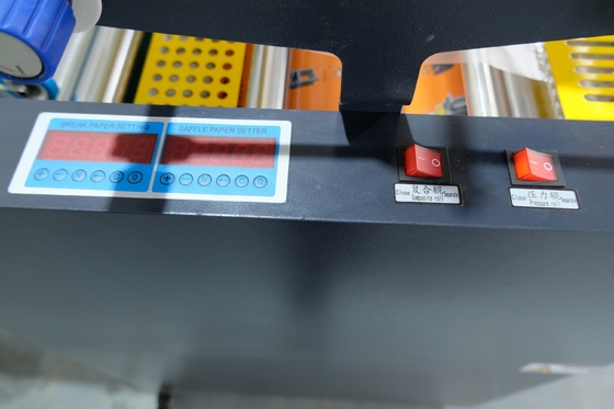 SMFM-390D Semi Automatic Digital Cut Film Laminator With Overlap Function
